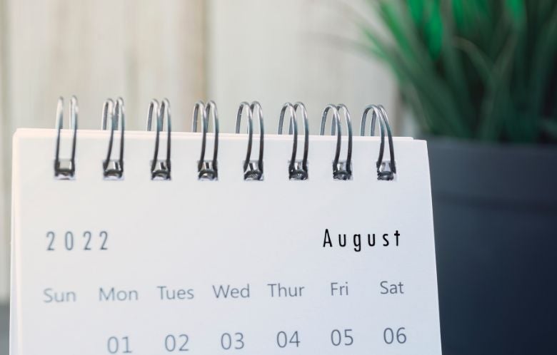 Wallpapers and calendars: August 2022